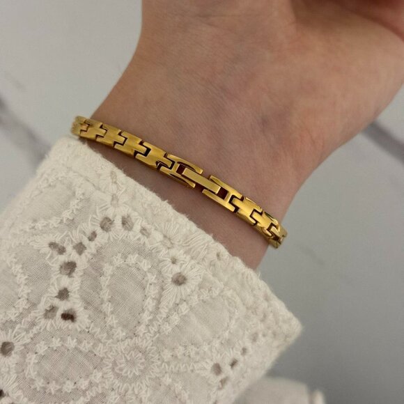 Sku 0438 gold mini watch cream pearl zircon stone +in a gift box stainless steel - Picture 3 of 5